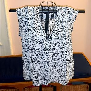 H&M mini sleeve blouse